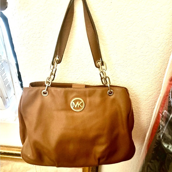 COPY - “. Michael Kors”  Authentic Shoulder Large Bag - Picture 4 of 16